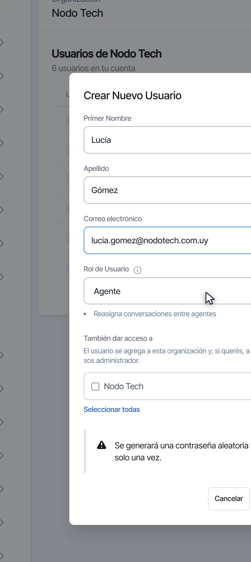 Formulario Crear Nuevo Usuario con nombre, apellido, correo y el rol Agente elegido