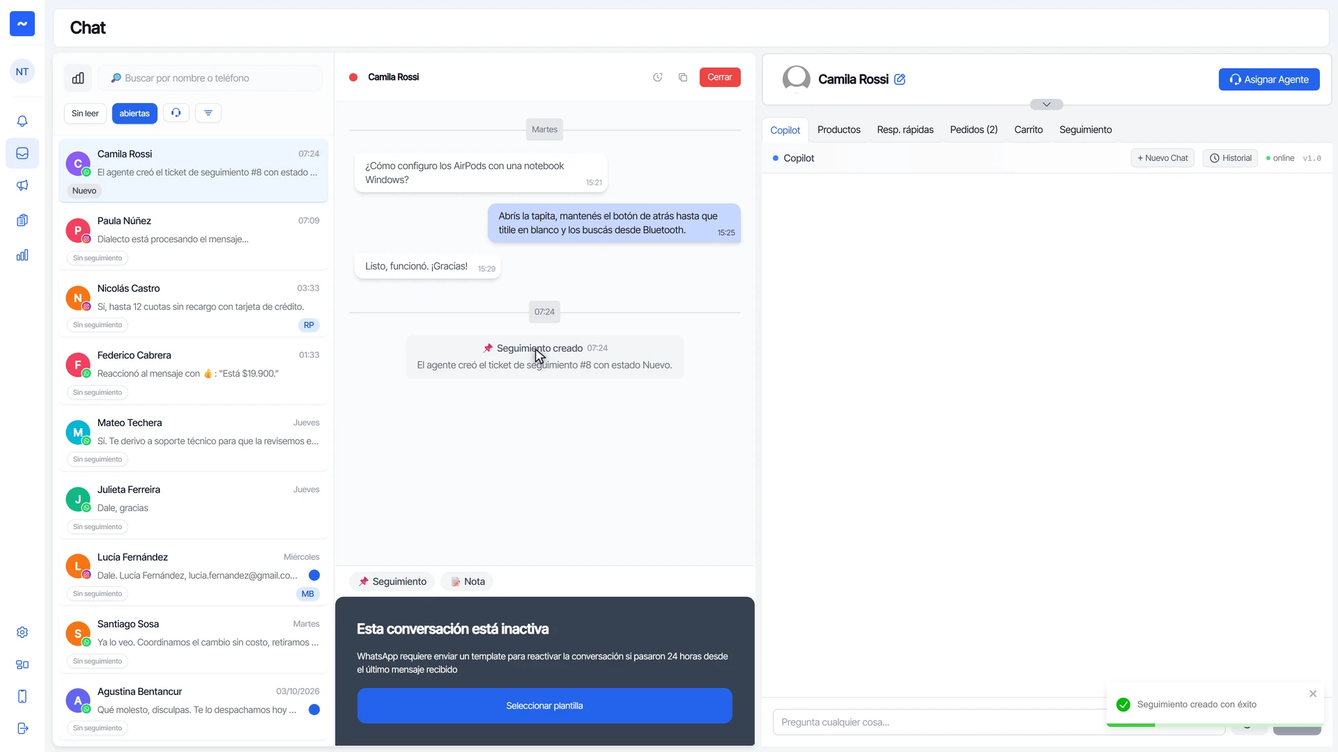 Conversación de Camila Rossi en el Chat con el aviso Seguimiento creado y el botón Seguimiento sobre el cuadro de texto